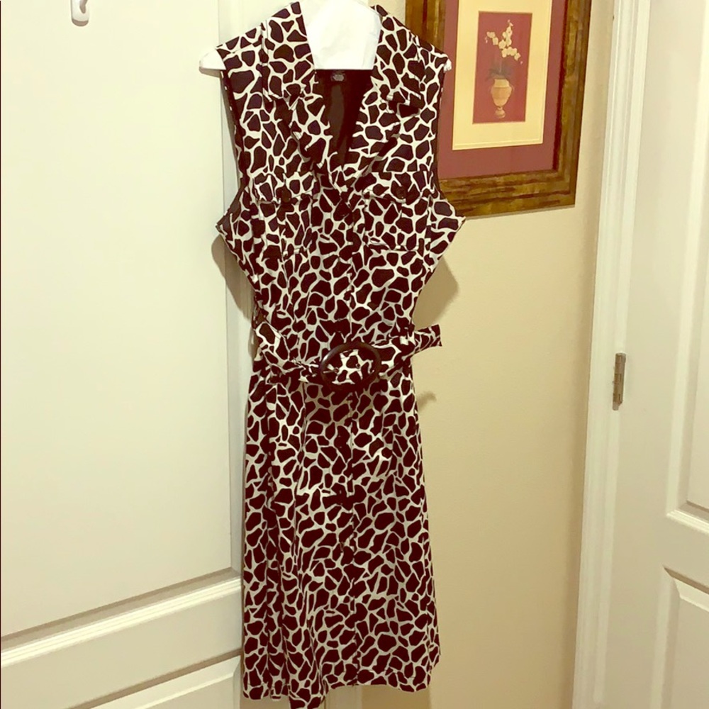 Sleeveless dress
